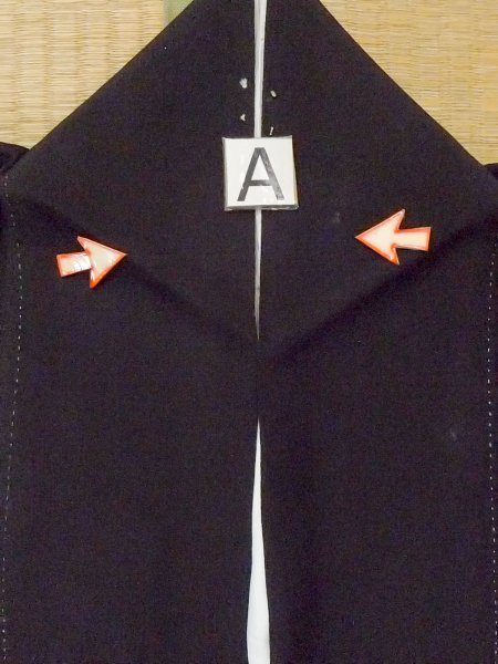 画像16: M1228E  女性用 留袖  シルク(正絹)   黒, 松/松葉 【中古】 【USED】 【リサイクル】 ★★☆☆☆ (16)