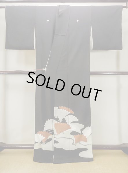 画像2: M1228F  女性用 留袖  シルク（正絹）   黒, かすみ 【中古】 【USED】 【リサイクル】 ★★☆☆☆ (2)