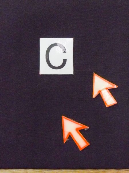 画像18: M1228J  女性用 留袖 穴・破れ シルク(正絹)   黒, 松/松葉 【中古】 【USED】 【リサイクル】 ★☆☆☆☆ (18)