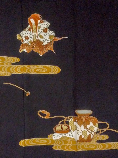 画像5: M1228K  女性用 留袖  シルク(正絹)   黒, かすみ 【中古】 【USED】 【リサイクル】 ★★☆☆☆ (5)