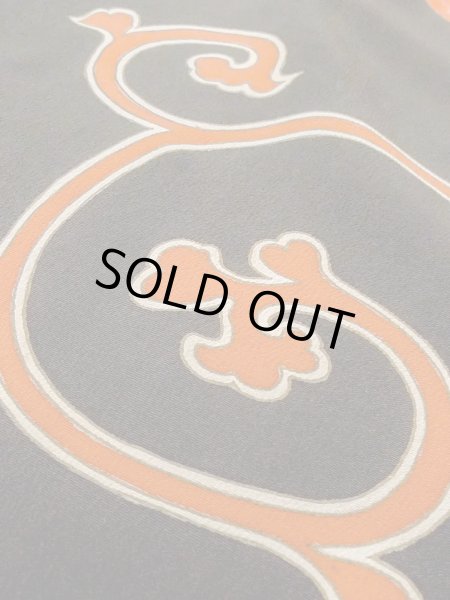 画像11: M1228L  女性用 留袖  シルク（正絹）   黒, 唐草 【中古】 【USED】 【リサイクル】 ★★☆☆☆ (11)