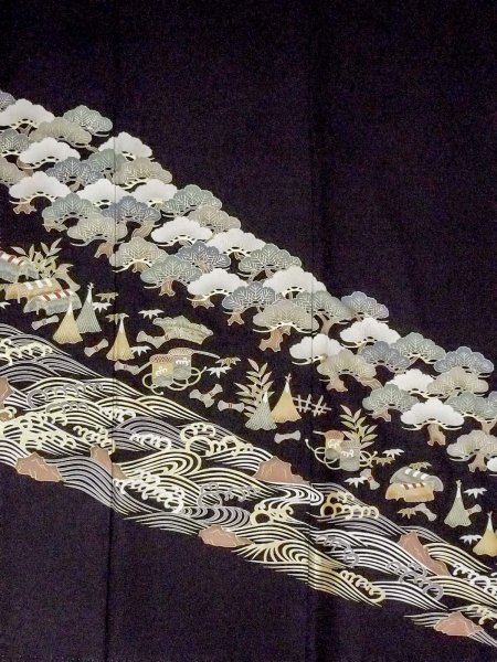 画像5: M1228Q  女性用 留袖  化繊   黒, 松/松葉 【中古】 【USED】 【リサイクル】 ★★☆☆☆ (5)