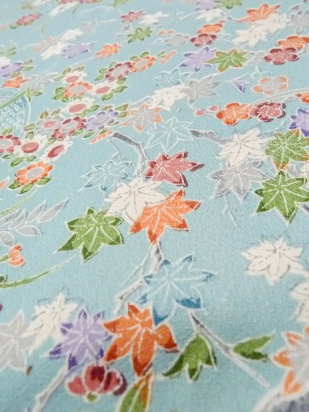 画像9: M1228V  女性用 小紋  シルク(正絹)  淡い 水色, 菊 【中古】 【USED】 【リサイクル】 ★★☆☆☆ (9)