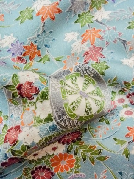 画像11: M1228V  女性用 小紋  シルク(正絹)  淡い 水色, 菊 【中古】 【USED】 【リサイクル】 ★★☆☆☆ (11)