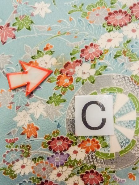 画像16: M1228V  女性用 小紋  シルク(正絹)  淡い 水色, 菊 【中古】 【USED】 【リサイクル】 ★★☆☆☆ (16)