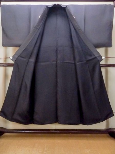 画像2: N0116G  男性用着物 色あせ/移り、経年劣化 シルク(正絹)   黒,  【中古】 【USED】 【リサイクル】 ★☆☆☆☆ (2)
