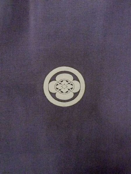 画像3: N0116G  男性用着物 色あせ/移り、経年劣化 シルク(正絹)   黒,  【中古】 【USED】 【リサイクル】 ★☆☆☆☆ (3)