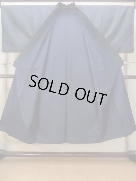 画像2: N0116M  男性用着物  シルク(正絹)  深い 紺, チェック柄 【中古】 【USED】 【リサイクル】 ★★☆☆☆ (2)