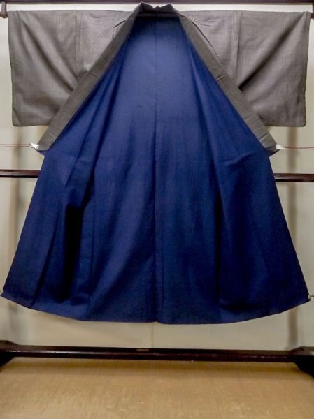 画像2: N0116S  男性用着物  シルク（正絹）   茶色, 四角 【中古】 【USED】 【リサイクル】 ★☆☆☆☆ (2)