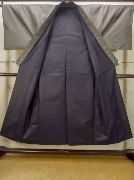 画像2: N0116W Mint  男性用着物  シルク（正絹）   茶色, 亀甲 【中古】 【USED】 【リサイクル】 ★★★★☆ (2)