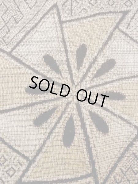 画像5: N0123A  女性用 紬  シルク（正絹）   茶色, 紗綾形文 【中古】 【USED】 【リサイクル】 ★★☆☆☆ (5)