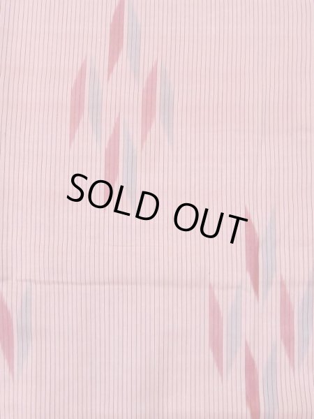 画像3: N0123C  女性用 紬 使用感あり、矢羽根柄 シルク（正絹） 鮮やか 灰色がかった 桃色, 縞 【中古】 【USED】 【リサイクル】 ★★☆☆☆ (3)