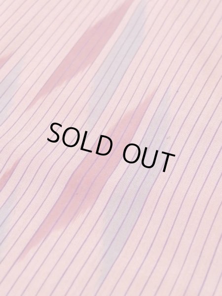 画像7: N0123C  女性用 紬 使用感あり、矢羽根柄 シルク（正絹） 鮮やか 灰色がかった 桃色, 縞 【中古】 【USED】 【リサイクル】 ★★☆☆☆ (7)