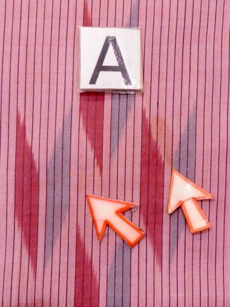 画像12: N0123C  女性用 紬 使用感あり、矢羽根柄 シルク(正絹) 鮮やか 灰色がかった 桃色, 縞 【中古】 【USED】 【リサイクル】 ★★☆☆☆ (12)