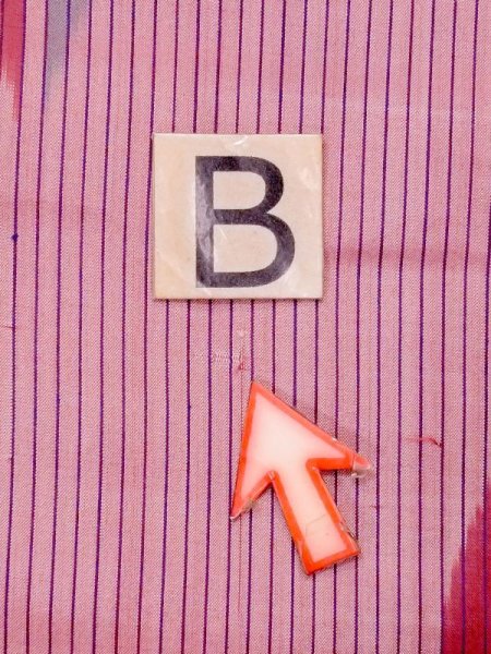 画像13: N0123C  女性用 紬 使用感あり、矢羽根柄 シルク(正絹) 鮮やか 灰色がかった 桃色, 縞 【中古】 【USED】 【リサイクル】 ★★☆☆☆ (13)