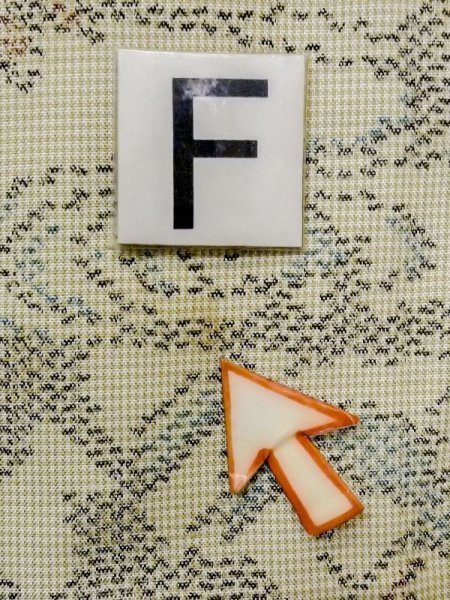 画像19: N0123O  女性用 紬  シルク（正絹） 淡い 灰色がかった 緑色, 花 【中古】 【USED】 【リサイクル】 ★★☆☆☆ (19)