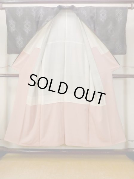 画像2: N0123Q  女性用 紬  シルク（正絹）  深い 灰色, 抽象的模様 【中古】 【USED】 【リサイクル】 ★★☆☆☆ (2)