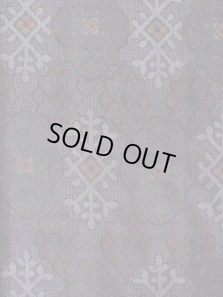 画像3: N0123Q  女性用 紬  シルク（正絹）  深い 灰色, 抽象的模様 【中古】 【USED】 【リサイクル】 ★★☆☆☆ (3)