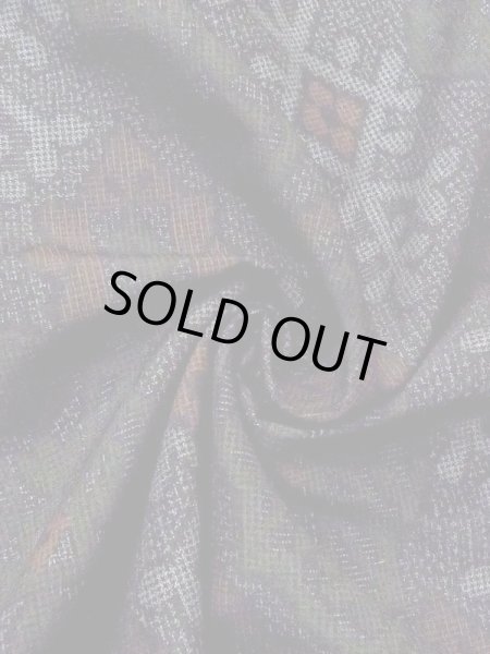 画像9: N0123Q  女性用 紬  シルク（正絹）  深い 灰色, 抽象的模様 【中古】 【USED】 【リサイクル】 ★★☆☆☆ (9)