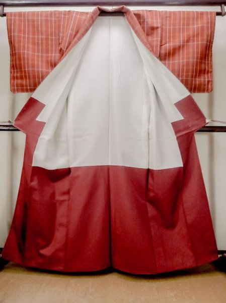 画像2: N0123W  女性用 紬  シルク（正絹）   橙色, チェック柄 【中古】 【USED】 【リサイクル】 ★★★☆☆ (2)