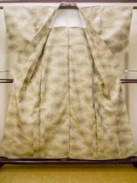 画像2: N0130A  女性用 単衣  シルク(正絹) 淡い 灰色がかった 緑色, 花 【中古】 【USED】 【リサイクル】 ★★☆☆☆ (2)