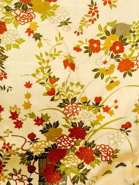 画像4: N0130D  女性用 小紋  シルク(正絹)   アイボリー, ぼたん 【中古】 【USED】 【リサイクル】 ★★☆☆☆ (4)