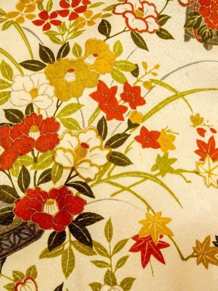 画像6: N0130D  女性用 小紋  シルク(正絹)   アイボリー, ぼたん 【中古】 【USED】 【リサイクル】 ★★☆☆☆ (6)