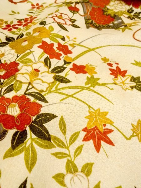 画像8: N0130D  女性用 小紋  シルク(正絹)   アイボリー, ぼたん 【中古】 【USED】 【リサイクル】 ★★☆☆☆ (8)