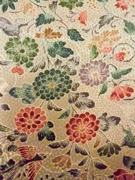 画像6: N0130F  女性用 小紋  シルク(正絹)  淡い トープ, ぼたん 【中古】 【USED】 【リサイクル】 ★★☆☆☆ (6)