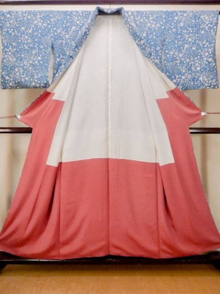 画像2: N0130J  女性用 小紋  シルク(正絹)   水色, 花 【中古】 【USED】 【リサイクル】 ★★★☆☆ (2)