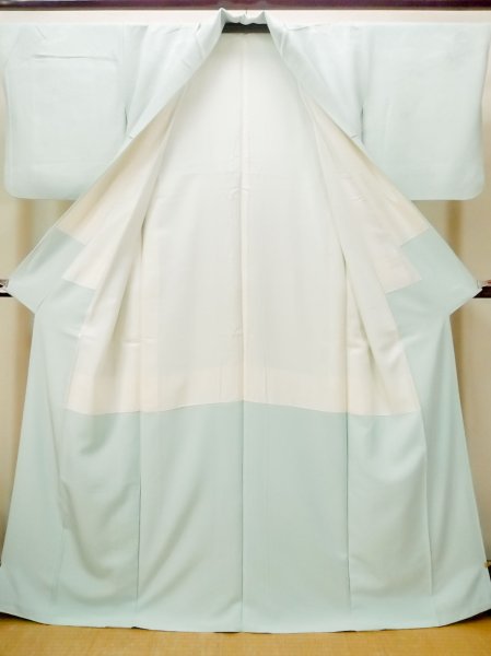 画像2: N0130N  女性用 色無地  シルク(正絹) 淡い 薄い 水色,  【中古】 【USED】 【リサイクル】 ★★☆☆☆ (2)