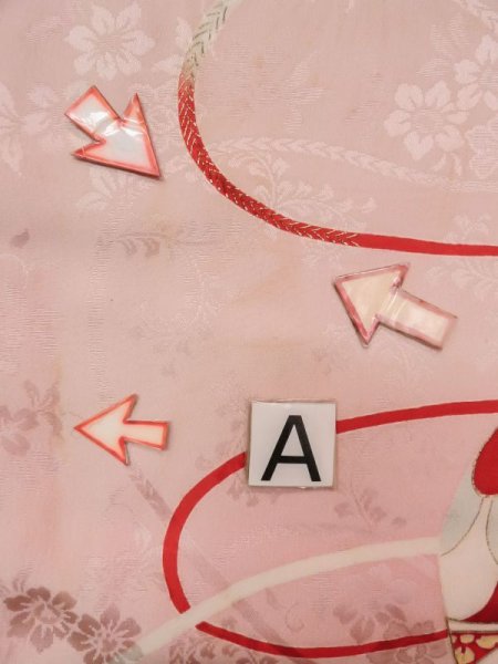 画像16: N0131B  女性用 子供用 汚れ/染み まり シルク(正絹) 淡い 薄い 桃色, 青海波 【中古】 【USED】 【リサイクル】 ★☆☆☆☆ (16)