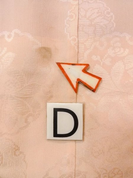 画像17: N0131C  女性用 子供用 子供用じゅばん すそに綿入り シルク(正絹) 淡い  桃色, 橘 【中古】 【USED】 【リサイクル】 ★★☆☆☆ (17)