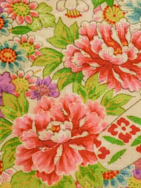 画像6: N0209A  女性用 子供用 綿入り シルク(正絹)   アイボリー, 桜 【中古】 【USED】 【リサイクル】 ★★☆☆☆ (6)