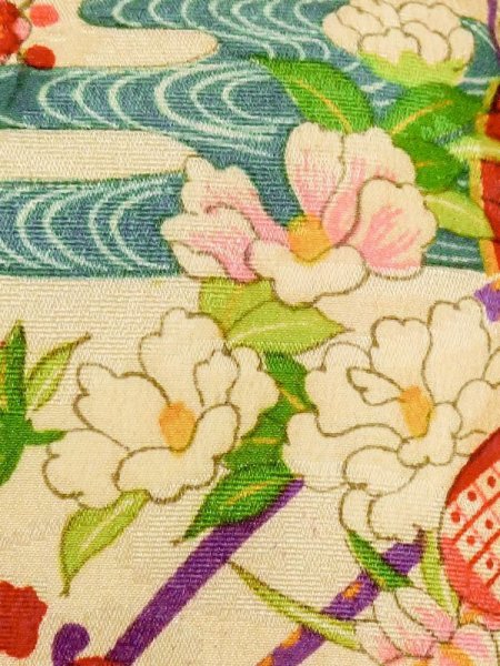画像7: N0209A  女性用 子供用 綿入り シルク(正絹)   アイボリー, 桜 【中古】 【USED】 【リサイクル】 ★★☆☆☆ (7)