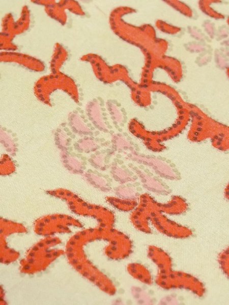 画像8: N0209A  女性用 子供用 綿入り シルク(正絹)   アイボリー, 桜 【中古】 【USED】 【リサイクル】 ★★☆☆☆ (8)