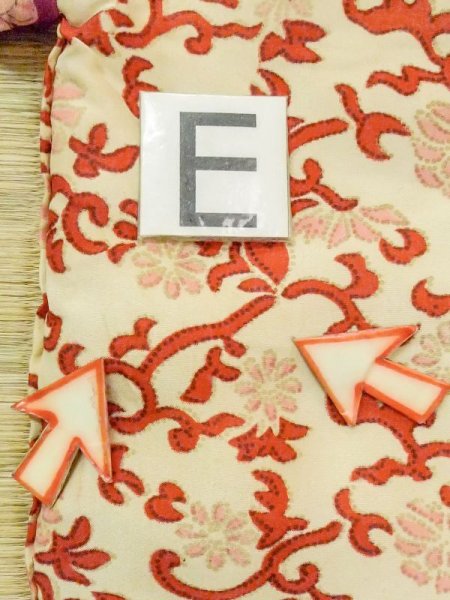 画像19: N0209A  女性用 子供用 綿入り シルク(正絹)   アイボリー, 桜 【中古】 【USED】 【リサイクル】 ★★☆☆☆ (19)