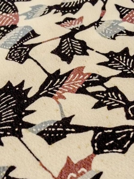 画像9: N0209B  女性用 羽織  シルク(正絹)   アイボリー, 花 【中古】 【USED】 【リサイクル】 ★☆☆☆☆ (9)