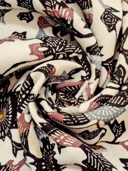 画像11: N0209B  女性用 羽織  シルク(正絹)   アイボリー, 花 【中古】 【USED】 【リサイクル】 ★☆☆☆☆ (11)