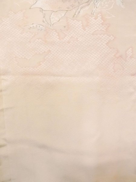 画像4: N0209I  女性用 羽織  シルク(正絹) 淡い 薄い 桃色, 花 【中古】 【USED】 【リサイクル】 ★★★☆☆ (4)