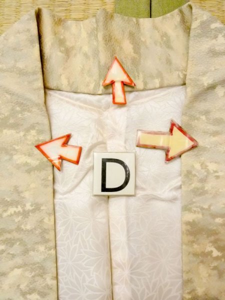 画像17: N0209K  女性用 羽織  シルク(正絹)  淡い 茶色, 抽象的模様 【中古】 【USED】 【リサイクル】 ★★☆☆☆ (17)