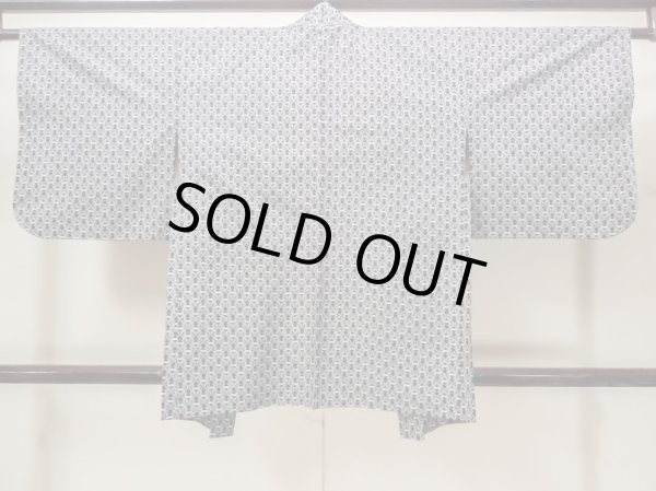 画像2: N0209O Mint  女性用 羽織  シルク（正絹）   灰色, 幾何学模様 【中古】 【USED】 【リサイクル】 ★★★★☆ (2)