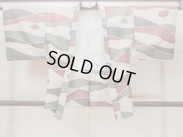 画像1: N0209T  女性用 羽織  シルク（正絹）   オフ　ホワイト, 幾何学模様 【中古】 【USED】 【リサイクル】 ★★☆☆☆ (1)