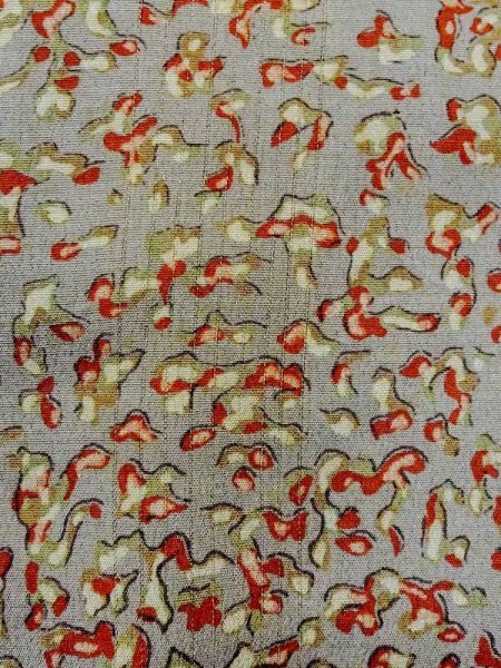 画像7: N0209Z  女性用 羽織  シルク(正絹)   灰色, 抽象的模様 【中古】 【USED】 【リサイクル】 ★☆☆☆☆ (7)