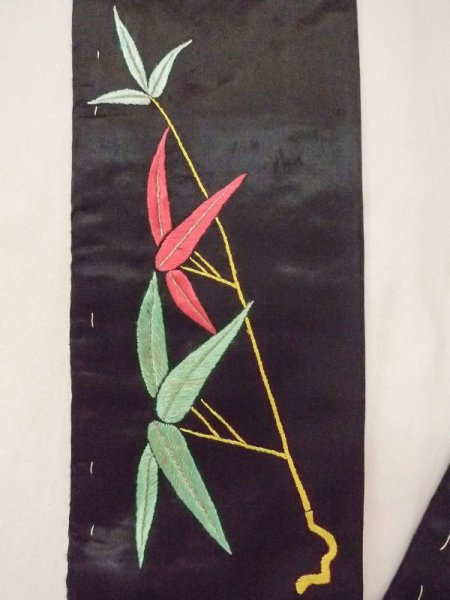 画像4: N0216O 名古屋帯 女性用着物 シルク(正絹)   黒 笹 【中古】 【USED】 【リサイクル】 ★★☆☆☆ (4)