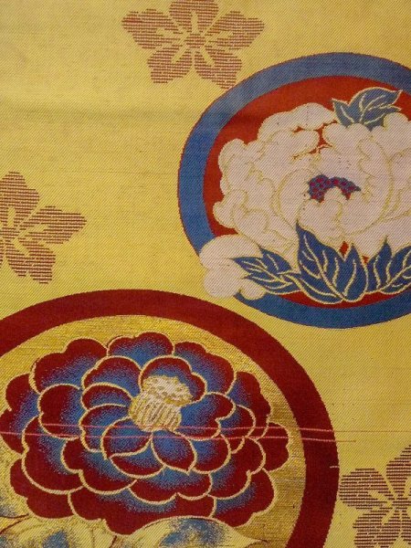 画像3: N0216Z 名古屋帯 女性用着物 シルク(正絹)  灰色がかった 黄色 花 【中古】 【USED】 【リサイクル】 ★☆☆☆☆ (3)