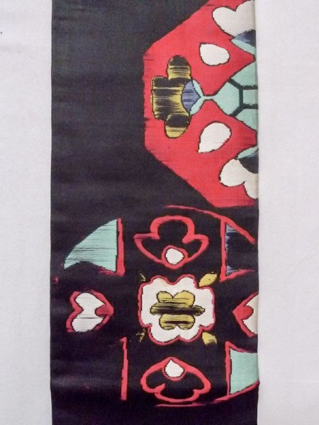 画像4: N0217D 名古屋帯 女性用着物 シルク(正絹)   黒 唐草 【中古】 【USED】 【リサイクル】 ★☆☆☆☆ (4)