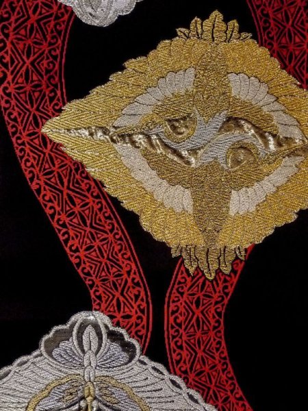 画像2: N0227A 袋帯 女性用着物 シルク(正絹)   黒 唐草 【中古】 【USED】 【リサイクル】 ★★★☆☆ (2)