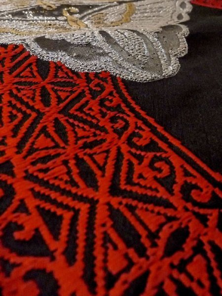 画像15: N0227A 袋帯 女性用着物 シルク(正絹)   黒 唐草 【中古】 【USED】 【リサイクル】 ★★★☆☆ (15)