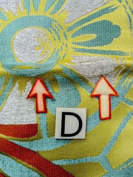 画像18: N0227C 袋帯 女性用着物 シルク（正絹）  光沢のある 黄緑色 車輪 【中古】 【USED】 【リサイクル】 ★★☆☆☆ (18)